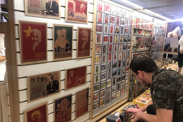 Bảo tàng Hồ Chí Minh: Lần đầu ra mắt nhiều sản phẩm lưu niệm độc quyền - Anh 1