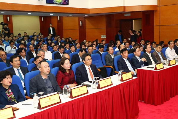 Phó Thủ tướng Vũ Đức Đam: Tiếp tục khơi dậy tinh thần, ý chí Việt Nam trên mọi lĩnh vực - Anh 3