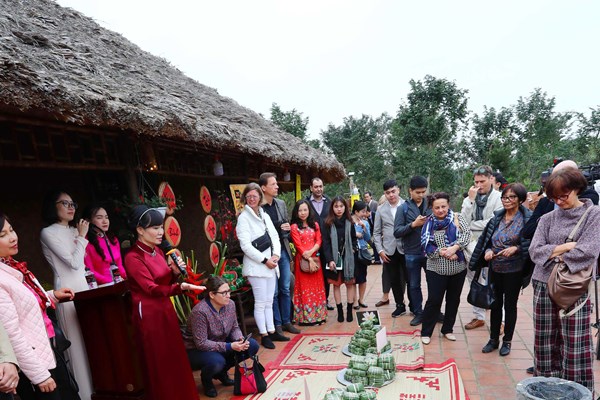 Doan Ngoai giao kham pha Tet Nguyen dan Canh Ty 2020 - Anh 11