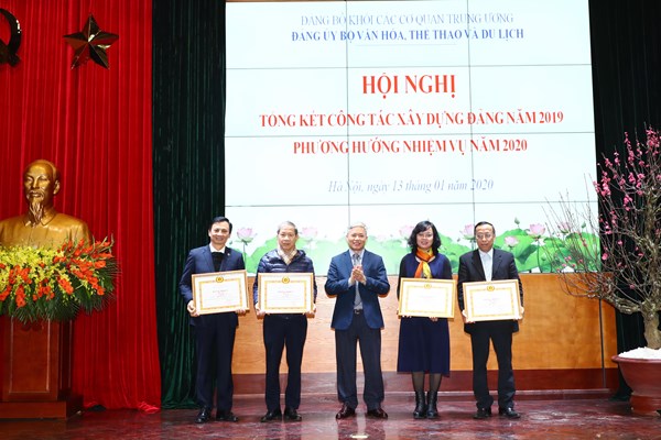 Đảng ủy Bộ VHTTDL tổng kết công tác xây dựng Đảng năm 2019 và triển khai nhiệm vụ trọng tâm năm 2020 - Anh 6