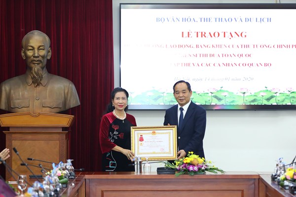 Bộ VHTTDL: Trao tặng các hình thức khen thưởng Nhà nước cho các tập thể, cá nhân - Anh 1