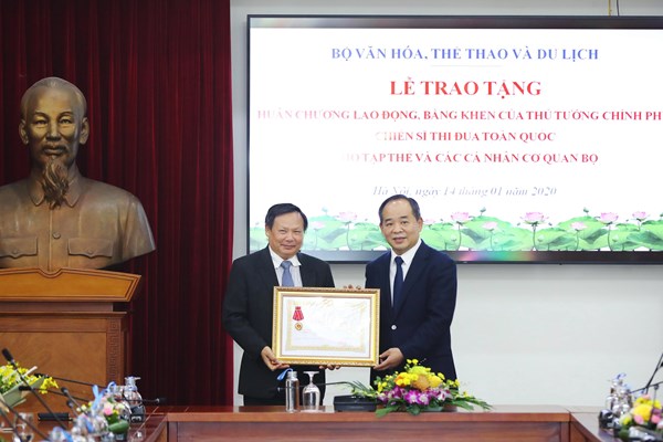 Bộ VHTTDL: Trao tặng các hình thức khen thưởng Nhà nước cho các tập thể, cá nhân - Anh 3