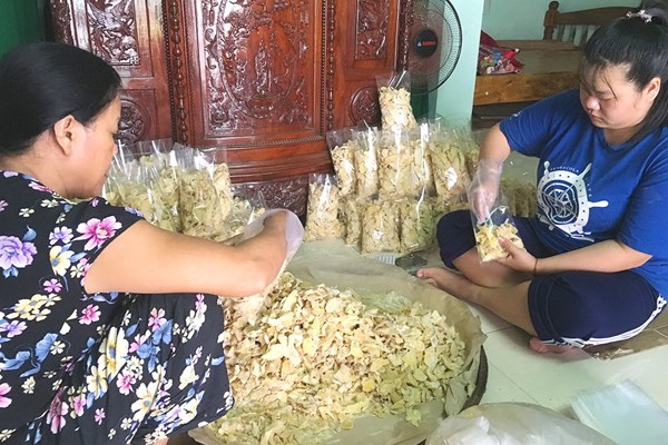 Cay cay hương nồng  mứt gừng xứ Huế - Anh 2