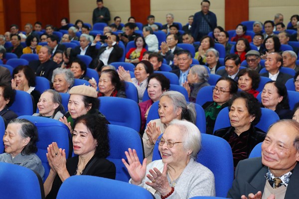 Bộ trưởng Nguyễn Ngọc Thiện: Thành tích của ngành VHTTDL có sự đóng góp to lớn của các thế hệ đi trước - Anh 4