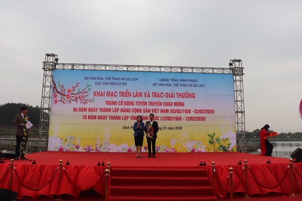 Triển lãm tranh cổ động kỷ niệm 90 năm Ngày thành lập Đảng - Anh 2