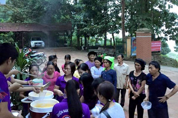 Thủ lĩnh của phong trào tình nguyện - Anh 1