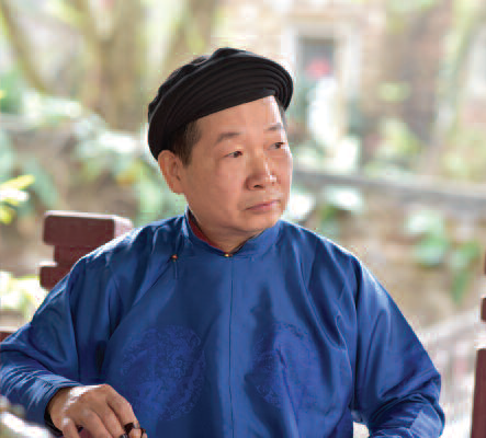 Mặc áo dài để sửa mình cho ngay ngắn - Anh 1