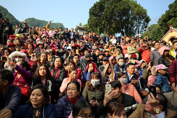 Khai hội chùa Hương 2020: Nghiêm cấm hành vi mê tín dị đoan, chèo kéo khách - Anh 7