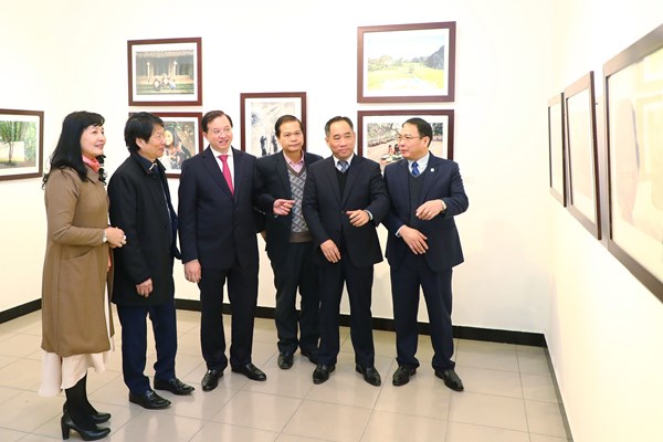 Trưng bày 70 tác phẩm mỹ thuật 