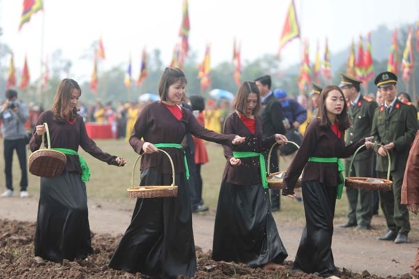 Khai hội Tịch điền Đọi Sơn - Anh 4