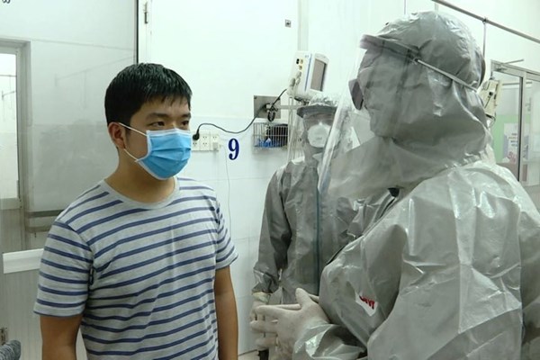 Phòng chống dịch bệnh do virus corona: Cẩn trọng nhưng không quá hoang mang - Anh 1