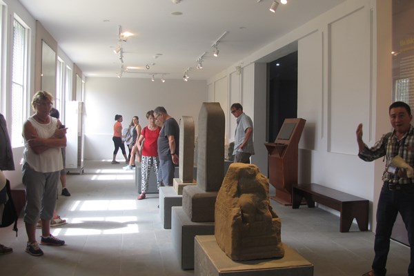 Đà Nẵng: Tạm dừng mọi hoạt động tại các di tích lịch sử - văn hóa, danh lam thắng cảnh - Anh 1