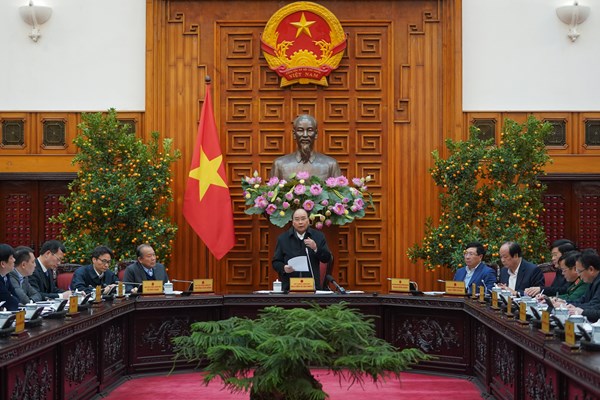 Thủ tướng: Triển khai ngay các giải pháp để giảm thiểu các tác động về kinh tế của dịch - Anh 1