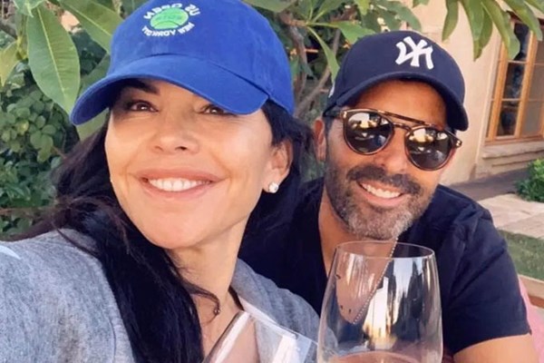 Tỷ phú giàu nhất hành tinh bị kiện: Đâu là động cơ? - Anh 1