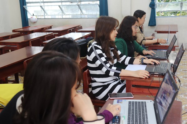 TP Đà Nẵng: Thấy gì từ việc dạy - học online trường Tiểu học Võ Thị Sáu? - Anh 1