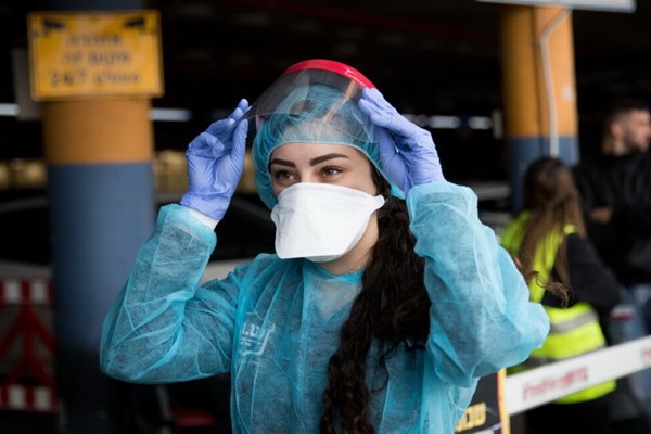Khẩu trang diệt virus corona sử dụng được 100 lần? - Anh 1