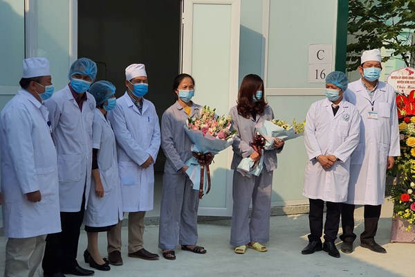 Tổng số bốn bệnh nhân covid - 19 người Vĩnh Phúc được ra viện - Anh 1