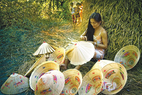 Độc đáo nón ngựa Phú Gia - Anh 3
