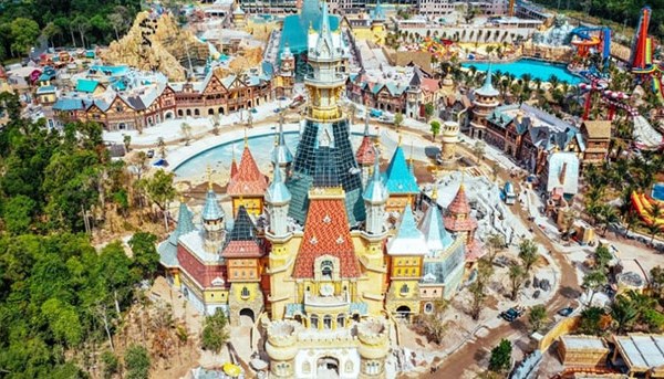 Vinpearl công bố chiến lược “đa dạng hóa sản phẩm - dịch vụ và phát triển điểm đến” - Anh 2