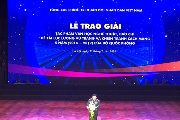 Trao giải thưởng VHNT, báo chí về đề tài LLVT và chiến tranh cách mạng - Anh 1