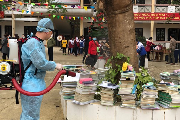 Văn Chấn chủ động phòng, chống dịch bệnh Covid-19 - Anh 1