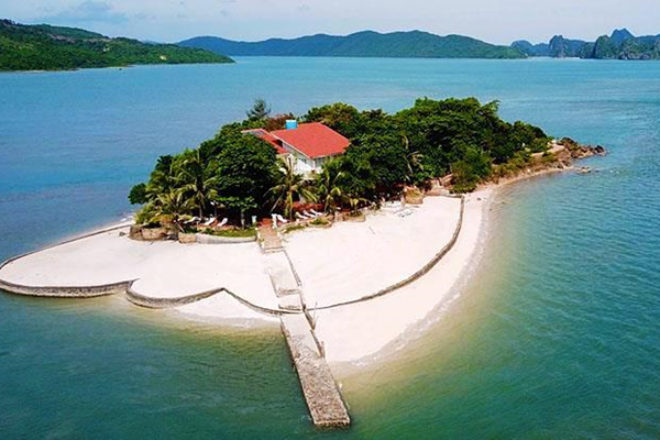 Quảng Ninh: Xử lý các công trình xây dựng trái phép trên vịnh Bái Tử Long - Anh 1