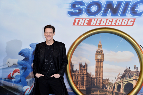 “Nhím Sonic” đứng vững vị trí quán quân phòng vé có sự đóng góp của  vua hài Jim Carrey - Anh 1
