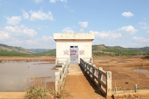 Khởi tố Giám đốc doanh nghiệp vi phạm quy định trong xây dựng công trình gây hậu quả nghiêm trọng - Anh 1