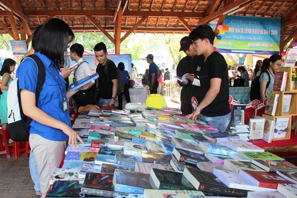 Khánh Hòa phát động cuộc thi “Đại sứ văn hóa đọc” - Anh 1