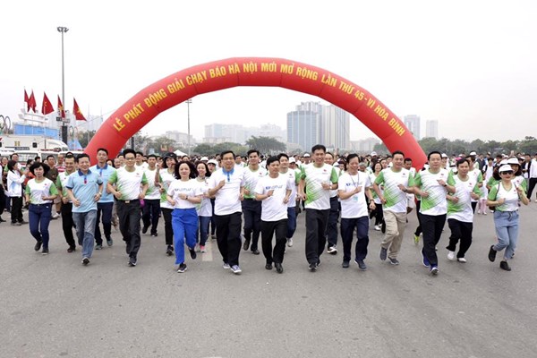 Hoãn tổ chức Ngày chạy Olympic vì sức khoẻ toàn dân - Anh 1