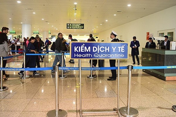 Áp dụng tờ khai y tế đối với khách nhập cảnh đến từ hoặc đi qua Iran và Italia - Anh 1
