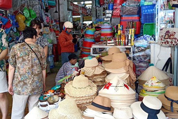 Đà Nẵng: Nỗ lực tháo gỡ điểm nghẽn nhằm giúp doanh nghiệp phục hồi - Anh 1