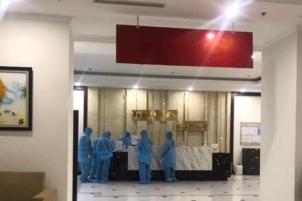 Hà Nội: Thêm hai người chờ kết quả xét nghiệm với Covid-19 - Anh 1