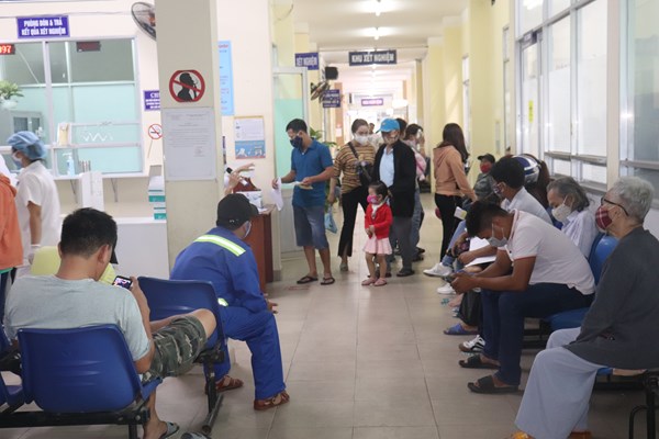 Đà Nẵng: 71 trường hợp tiếp xúc gần với 3 bệnh nhân mắc Covid-19 đều âm tính - Anh 1