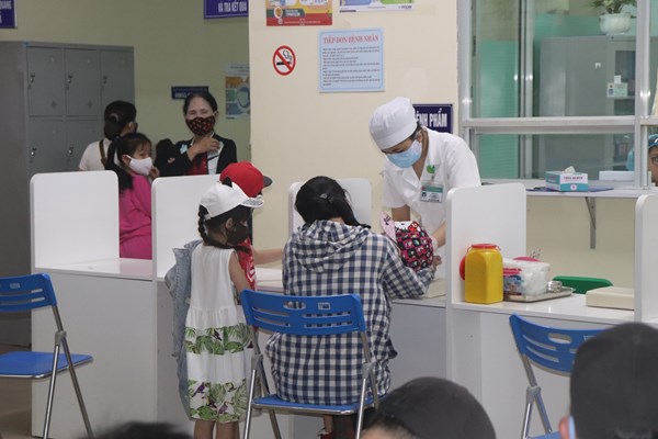 Sở Y tế Đà Nẵng nói gì về việc bệnh nhân mắc Covid-19 không được cách ly? - Anh 1