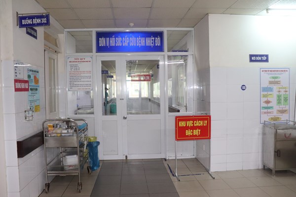Đà Nẵng: 2 bệnh nhân người Anh đã âm tính với SARS-CoV-2 - Anh 1