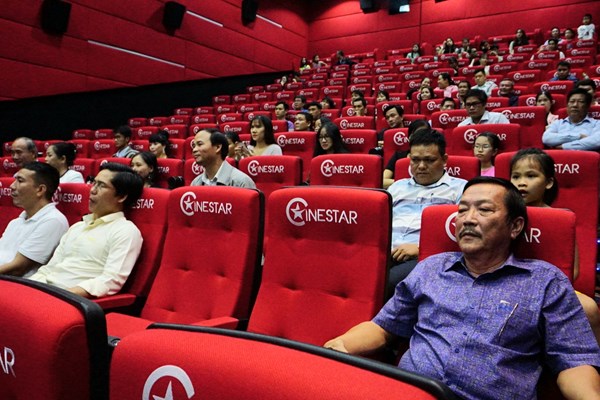 TP Huế: Tạm dừng hoạt động tại các cơ sở kinh doanh giải trí - Anh 1