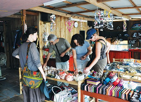 Hà Nội: Vận động 26 tiệc cưới sang hình thức báo hỷ để phòng, chống dịch - Anh 1