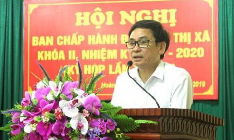 Làm rõ trách nhiệm việc vợ, con Bí thư Thị ủy Hoàng Mai khai man hồ sơ - Anh 1