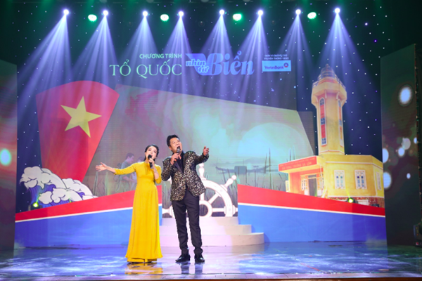 “Tổ quốc nhìn từ biển