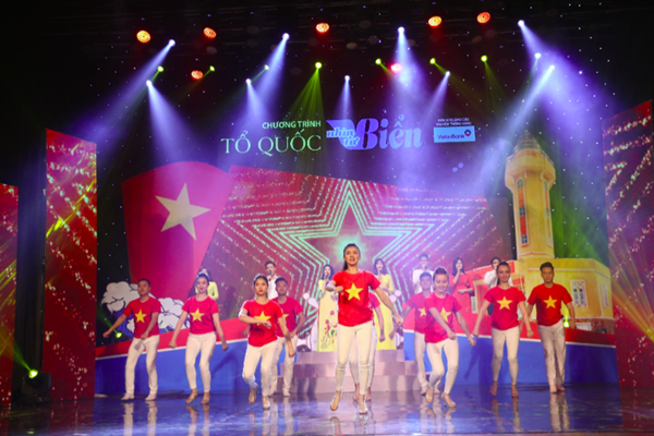“Tổ quốc nhìn từ biển