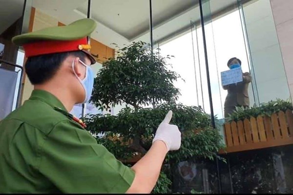 Bạn nghĩ gì về hạnh phúc? - Anh 2