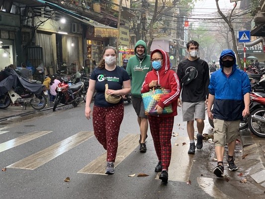 Tiếp tục đẩy mạnh phòng, chống dịch Covid-19 trong hoạt động văn hóa, thể thao và du lịch - Anh 1