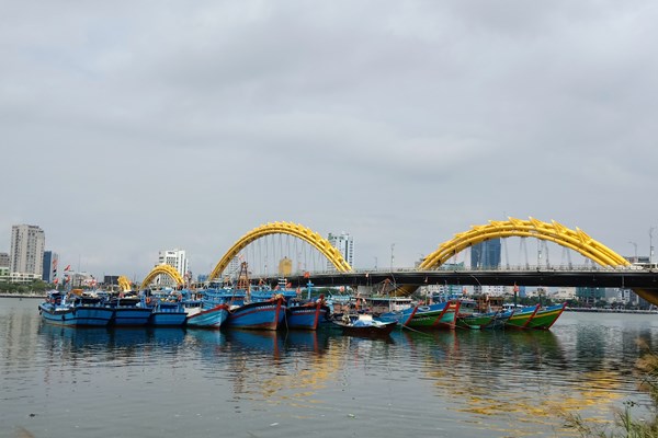 Tạm dừng phun lửa, phun nước cầu Rồng và cầu quay sông Hàn - Anh 1