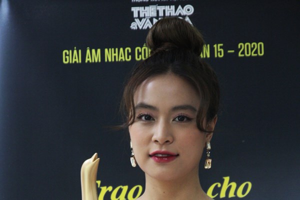 Hoàng Thùy Linh chiến thắng ở cả 4 hạng mục giải thưởng Cống hiến 2020 - Anh 1