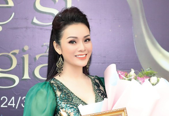 Hoàng Thùy Linh chiến thắng ở cả 4 hạng mục giải thưởng Cống hiến 2020 - Anh 2