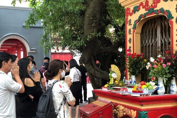 Hà Nội phát công văn hỏa tốc:  Không tập trung đông người tại các cơ sở tôn giáo, tín ngưỡng - Anh 1
