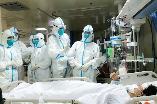 Thêm 7 ca bệnh COVID-19, Bộ Y tế khuyến cáo người dân không ra  đường nếu không có việc cần thiết - Anh 1