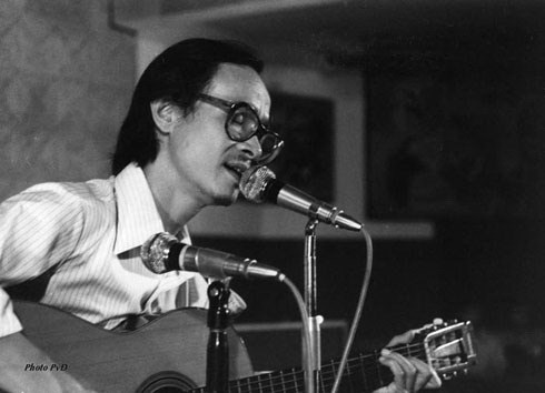 “Bàn tay ta nắm nối tròn một vòng Việt Nam” - Anh 1
