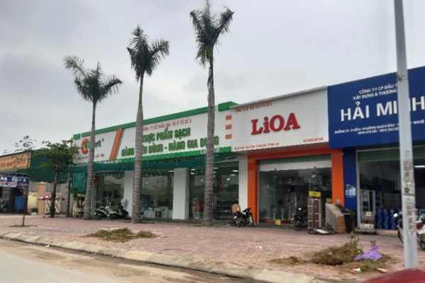 Công ty CP ô tô số 5 (Nghệ An): Thu hàng trăm triệu từ ki-ốt không phép - Anh 1